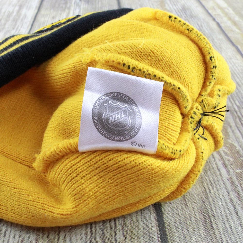 NHL Fan Favorite Bruins Beanie Pom Hat One Size - Picture 6 of 8